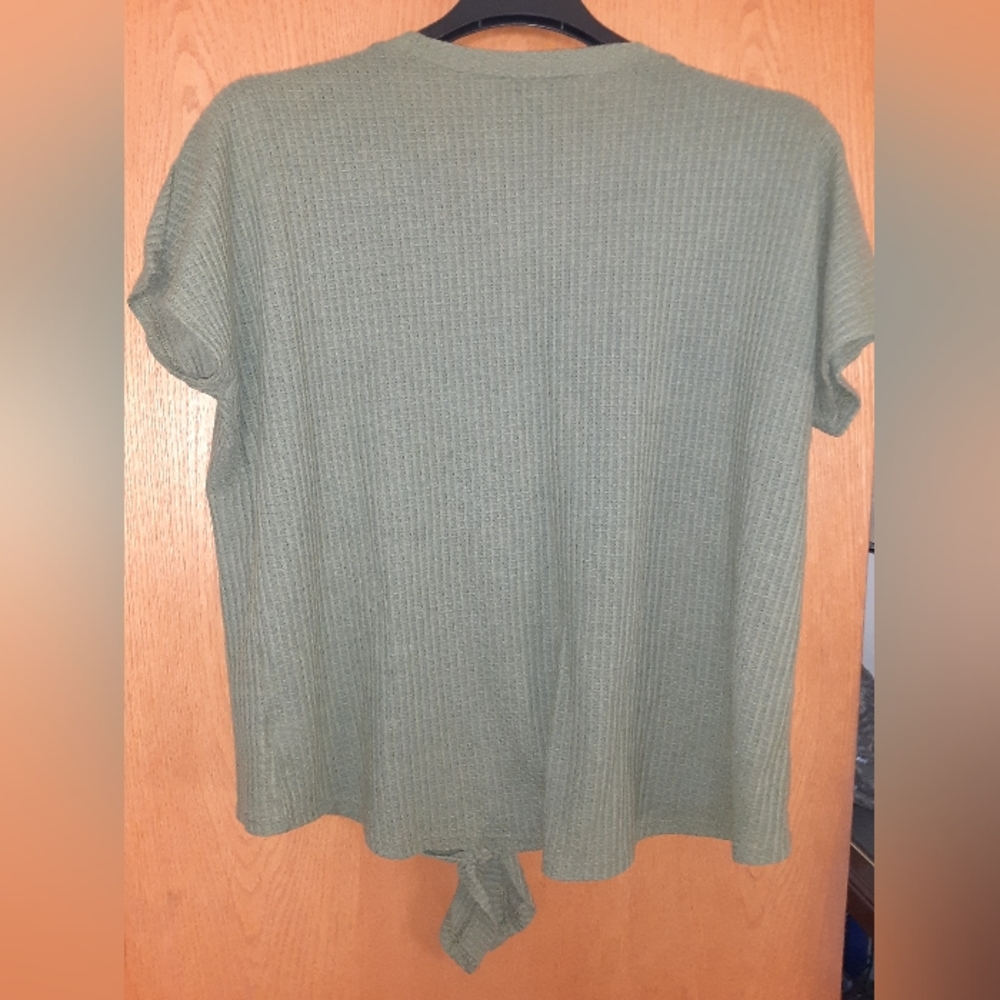 Womens plus size 2X, Torrid green knit top - Picture 2 of 3